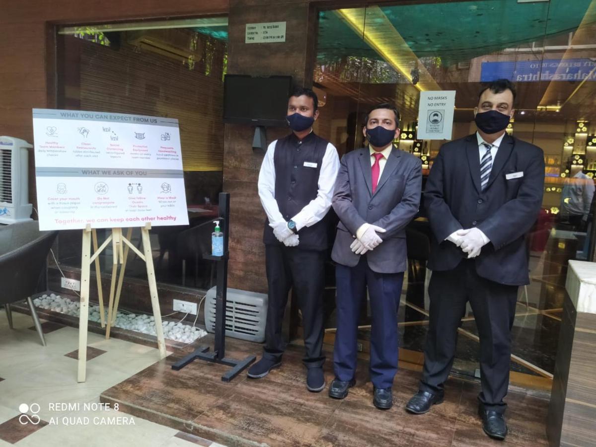 Hotel Plaza Mumbai Eksteriør bilde