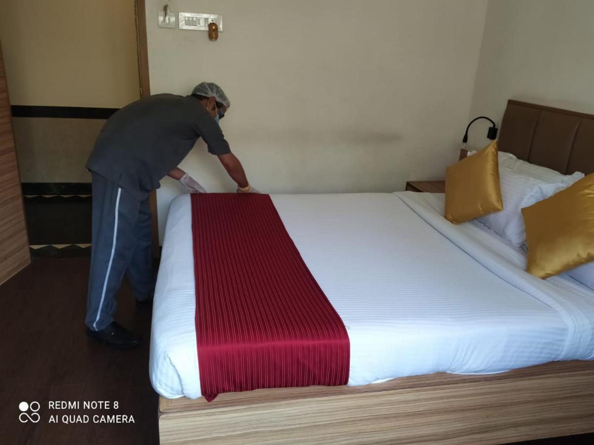 Hotel Plaza Mumbai Eksteriør bilde
