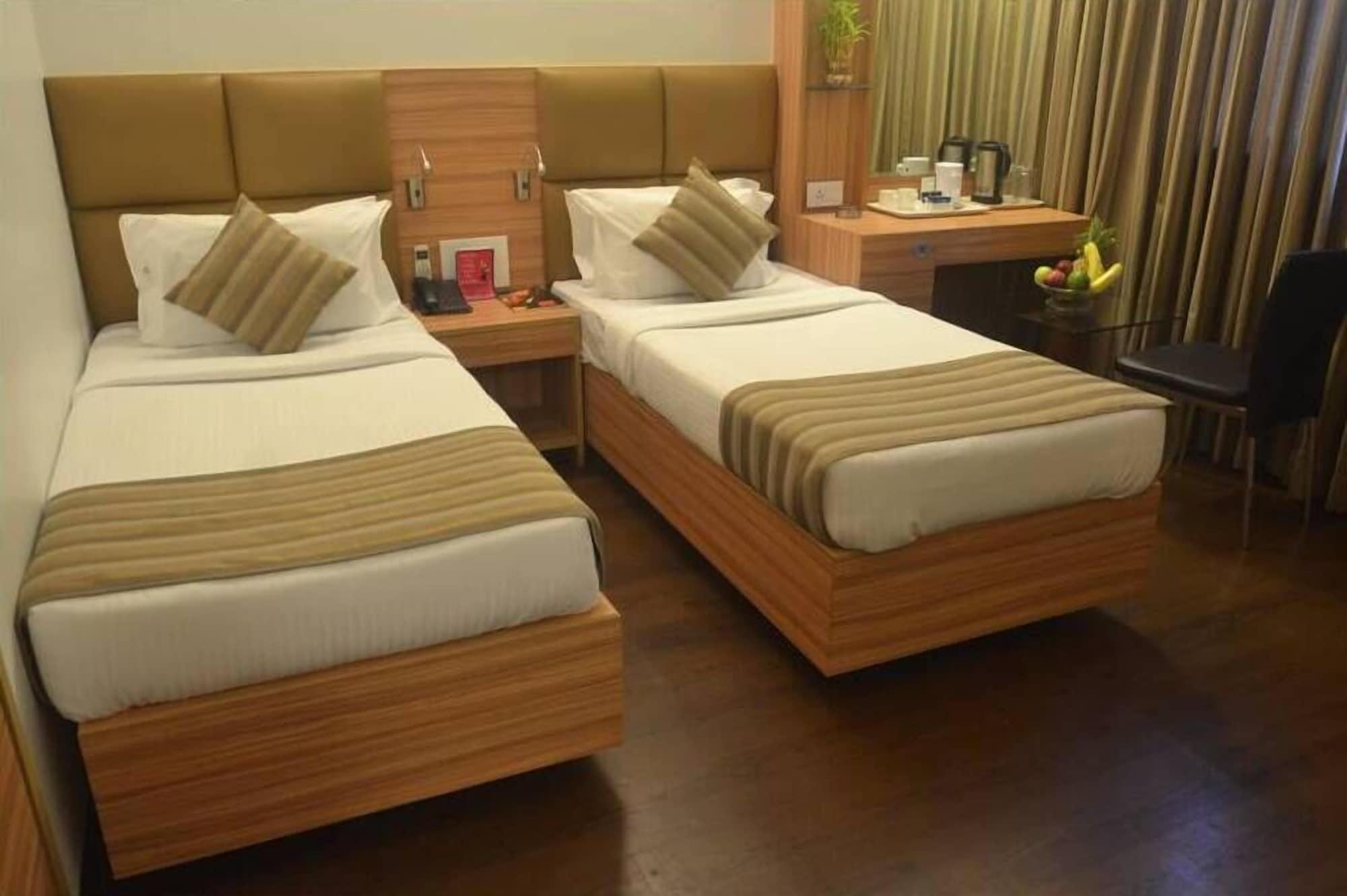 Hotel Plaza Mumbai Eksteriør bilde