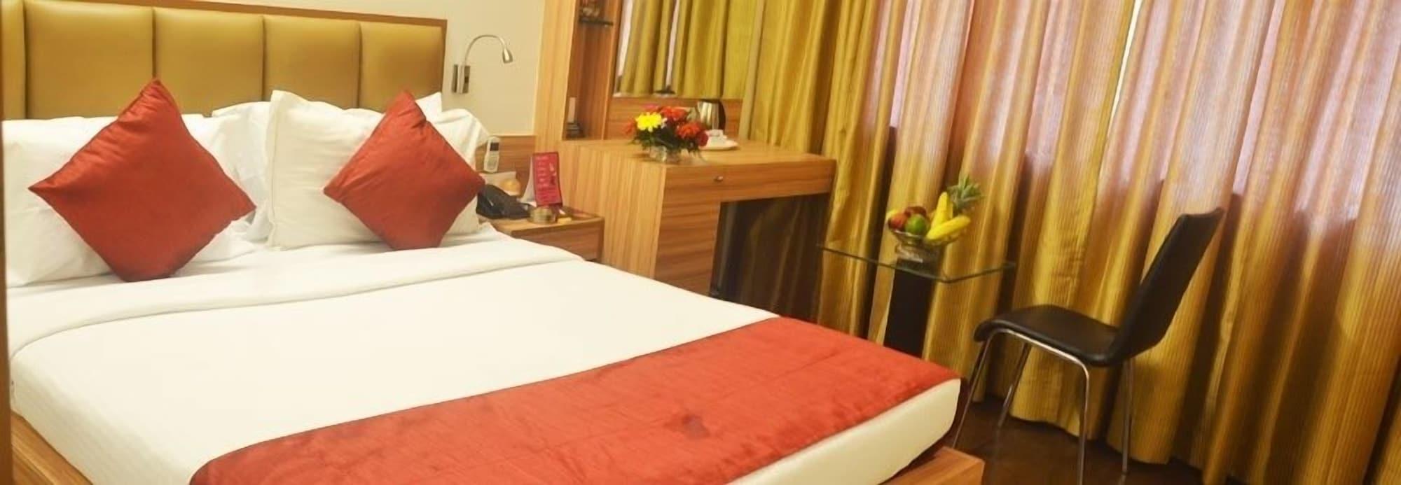 Hotel Plaza Mumbai Eksteriør bilde