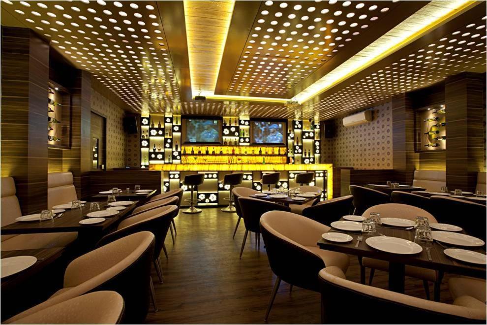 Hotel Plaza Mumbai Eksteriør bilde