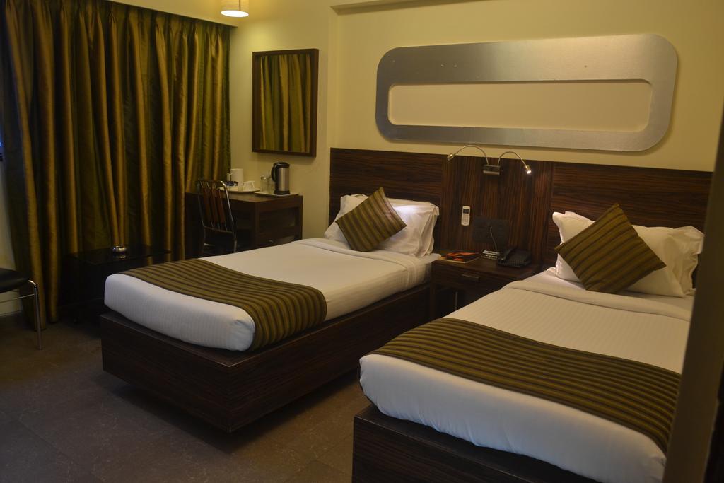 Hotel Plaza Mumbai Eksteriør bilde